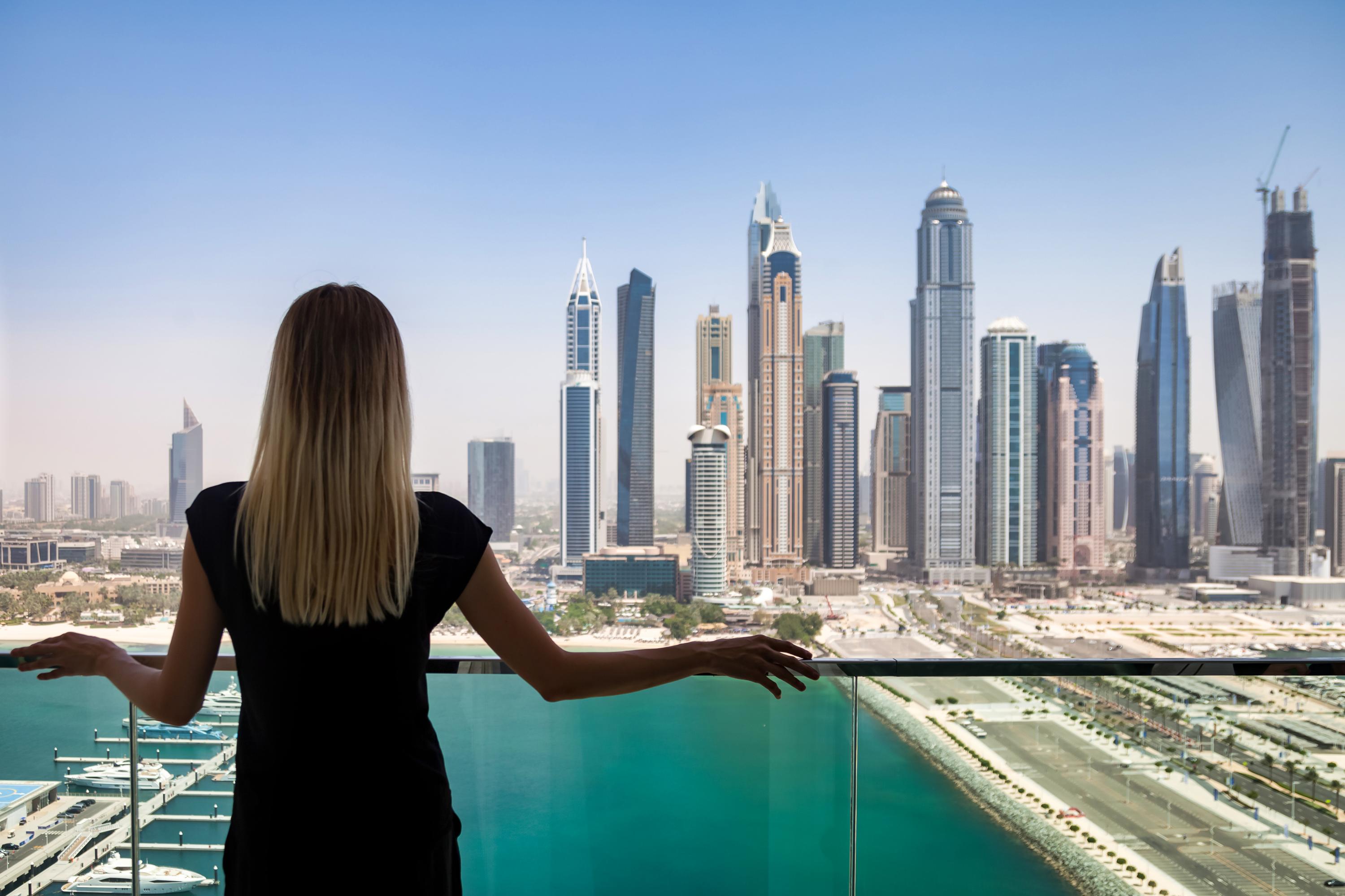 rear-view-of-dubai